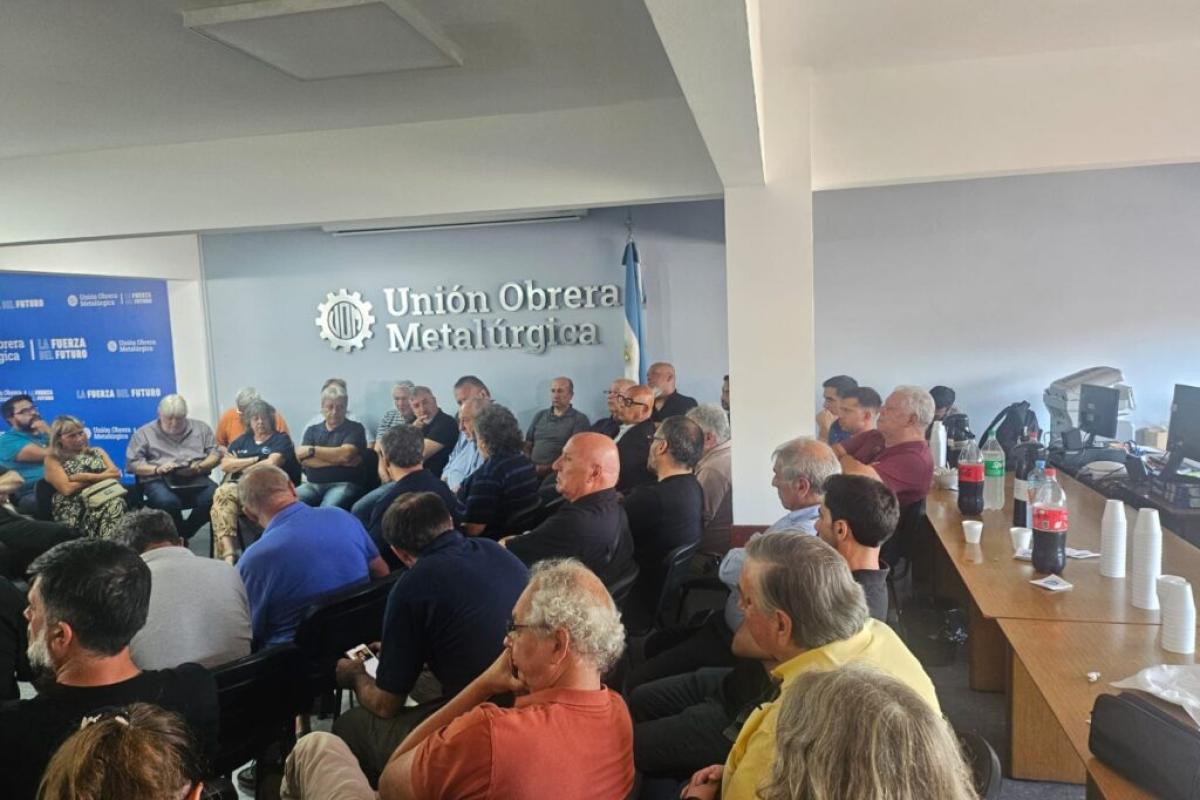 Yofra endurece su postura y empuja un paro nacional contra la reforma laboral