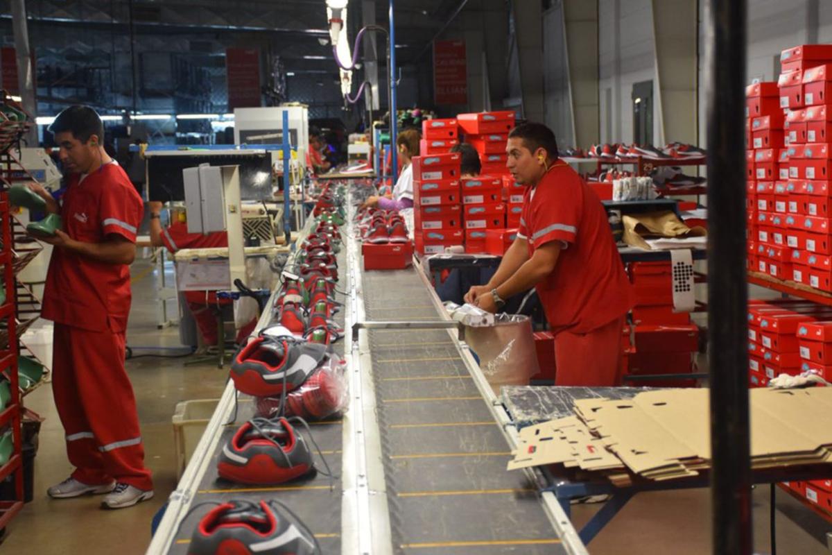 La fábrica de zapatillas Puma despidió a 23 trabajadores en su planta de La Rioja