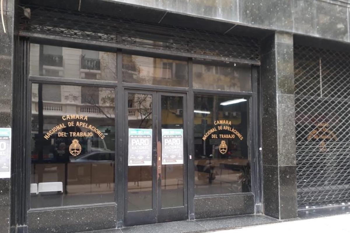 Nafta con tensión: SOESGyPE cerró paritaria con una cámara empresaria y desató un duro rechazo del resto del sector