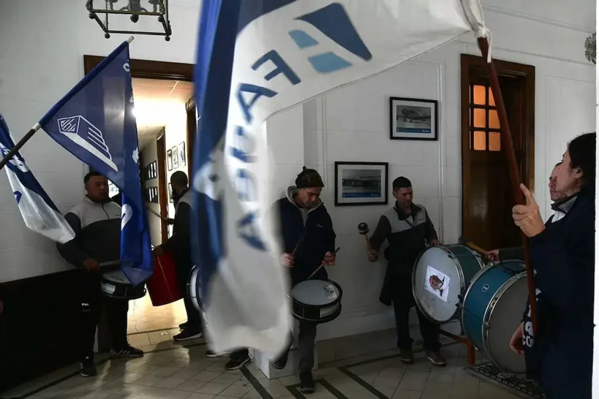 Escala el conflicto en Fadea: gremios exigieron la renuncia del directorio y crece la incertidumbre sobre el futuro de la fábrica