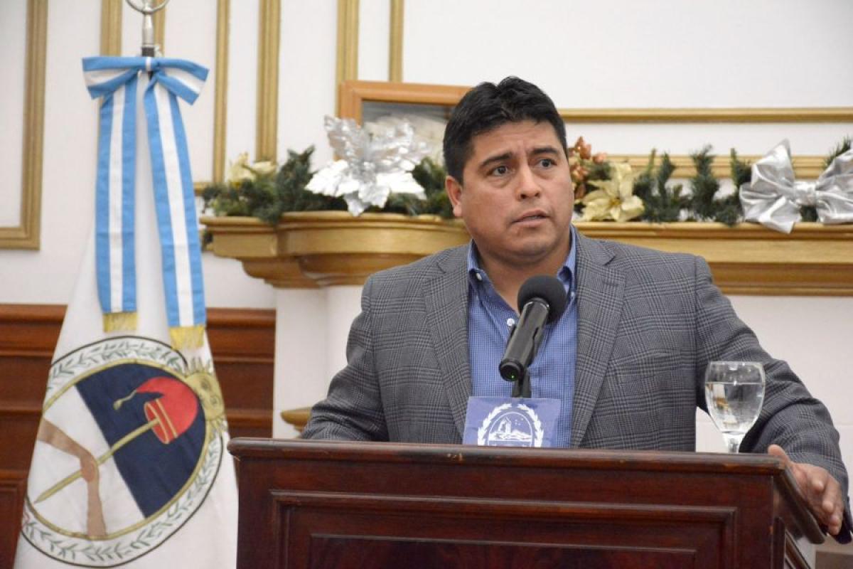 Santa Cruz: docentes convocan a paro y movilización contra la Ley de Emergencia Económica