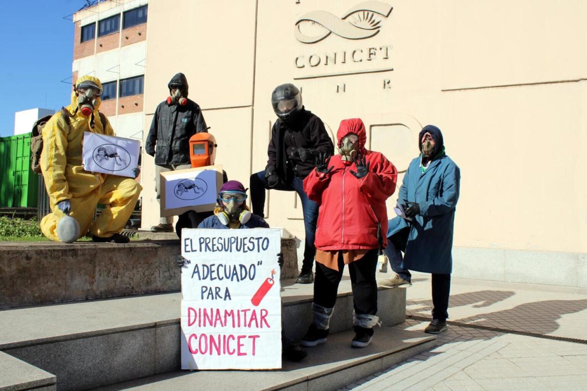 Sin giro del Tesoro, el personal del Conicet quedó sin cobrar el bono ni el aumento salarial acordado