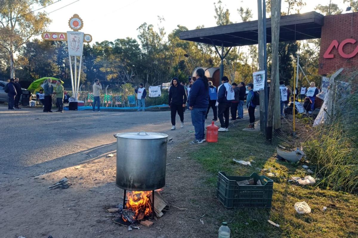 Petroleros firmaron una paritaria del 12% anual con revisión en septiembre y aumentos por debajo de la inflación