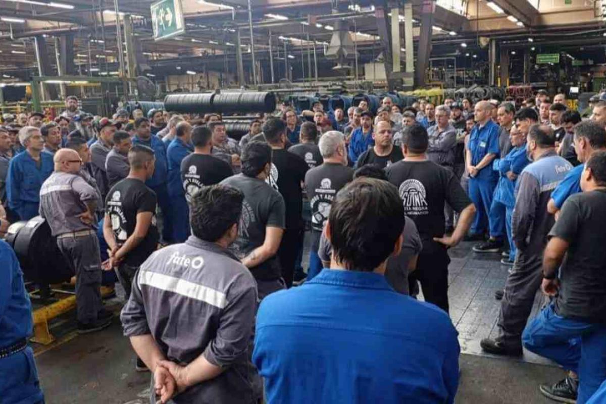 Crisis en FATE: once meses sin aumentos, bloqueo de delegados y suspensiones profundizan el conflicto con el SUTNA