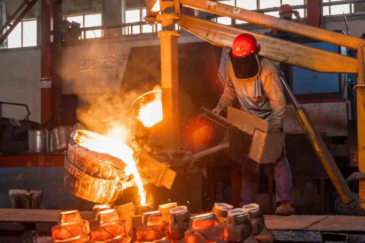 Continúa la caída del sector metalúrgico