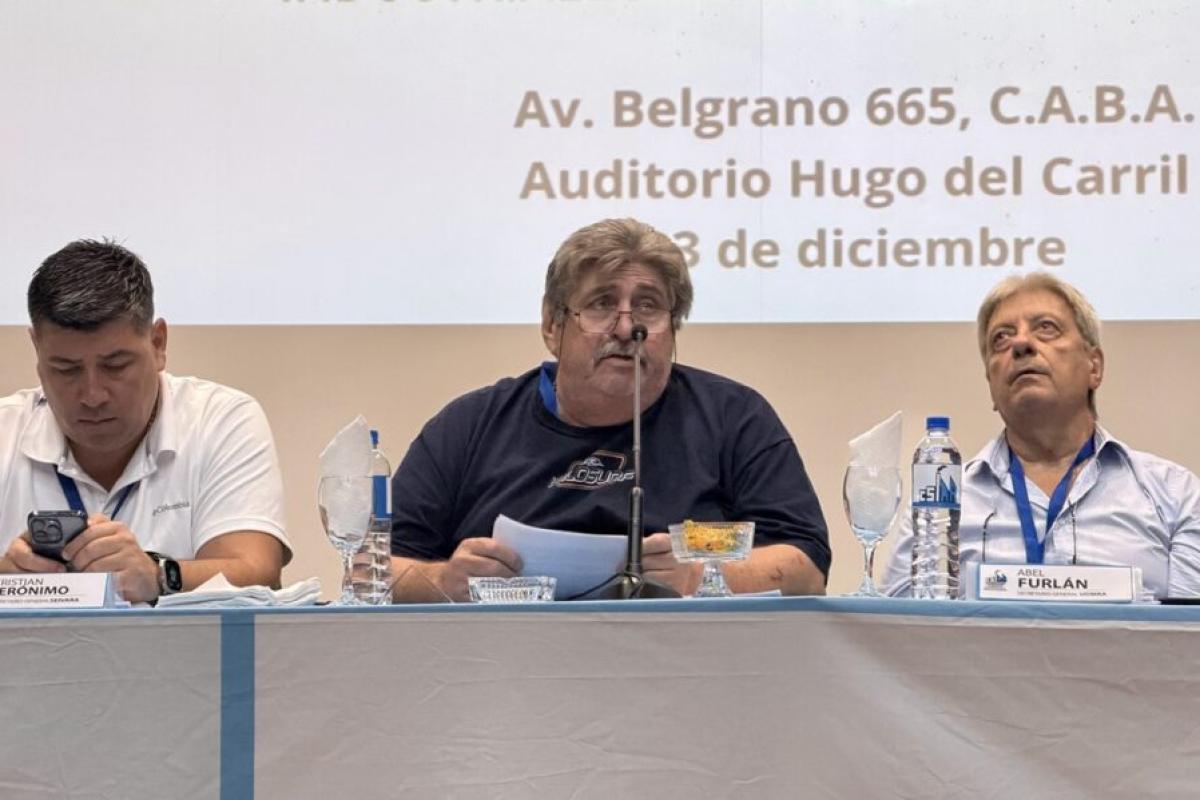 Los gremios industriales se reúnen en el SMATA para fijar una postura común contra la reforma laboral