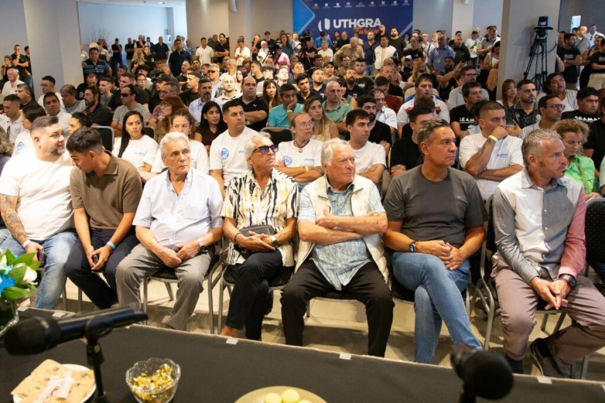 Barrionuevo reunió a la Juventud Sindical Peronista en un multitudinario almuerzo y llamó a “defender el trabajo para construir futuro”
