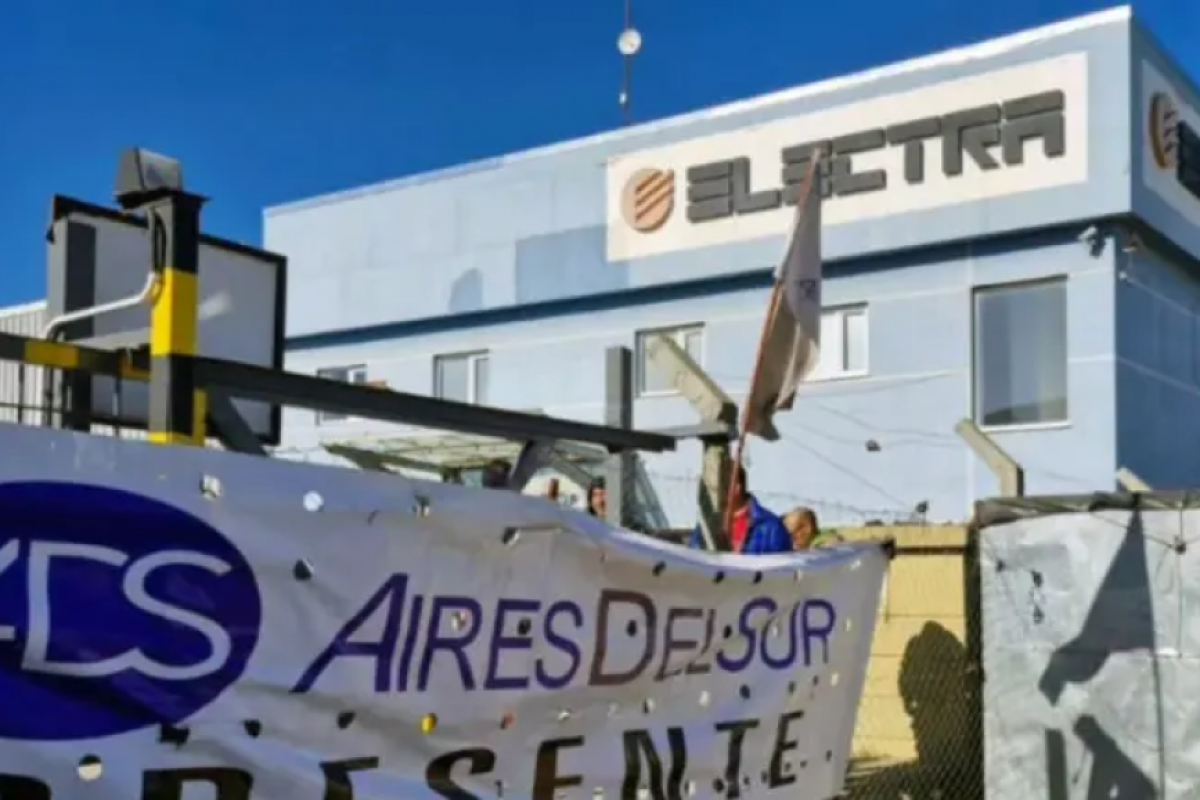 Crisis en Tierra del Fuego: empresa que fabrica los aires acondicionados Electra pidió la quiebra y adeuda salarios a 140 trabajadores