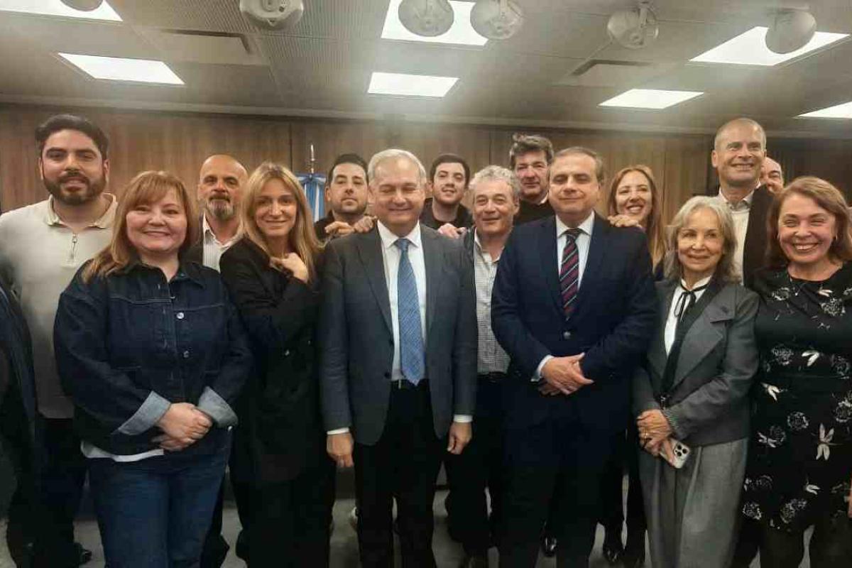 Remiseros reclamaron en Diputados una ley nacional para regular las aplicaciones: ''No estamos en contra de Uber ni de DiDi, sino de que sean ilegales''