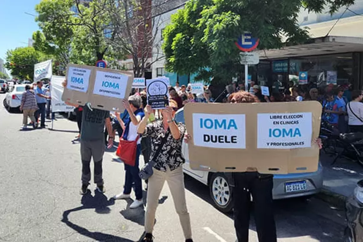 Afiliados autoconvocados de IOMA llaman a una masiva movilización contra el gobierno de Kicillof