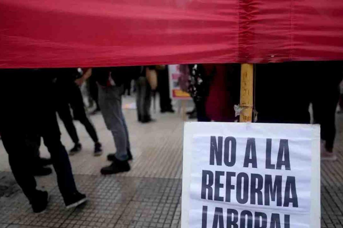 Mariano Moreno advirtió que este domingo “la elección es entre reforma laboral sí o no”