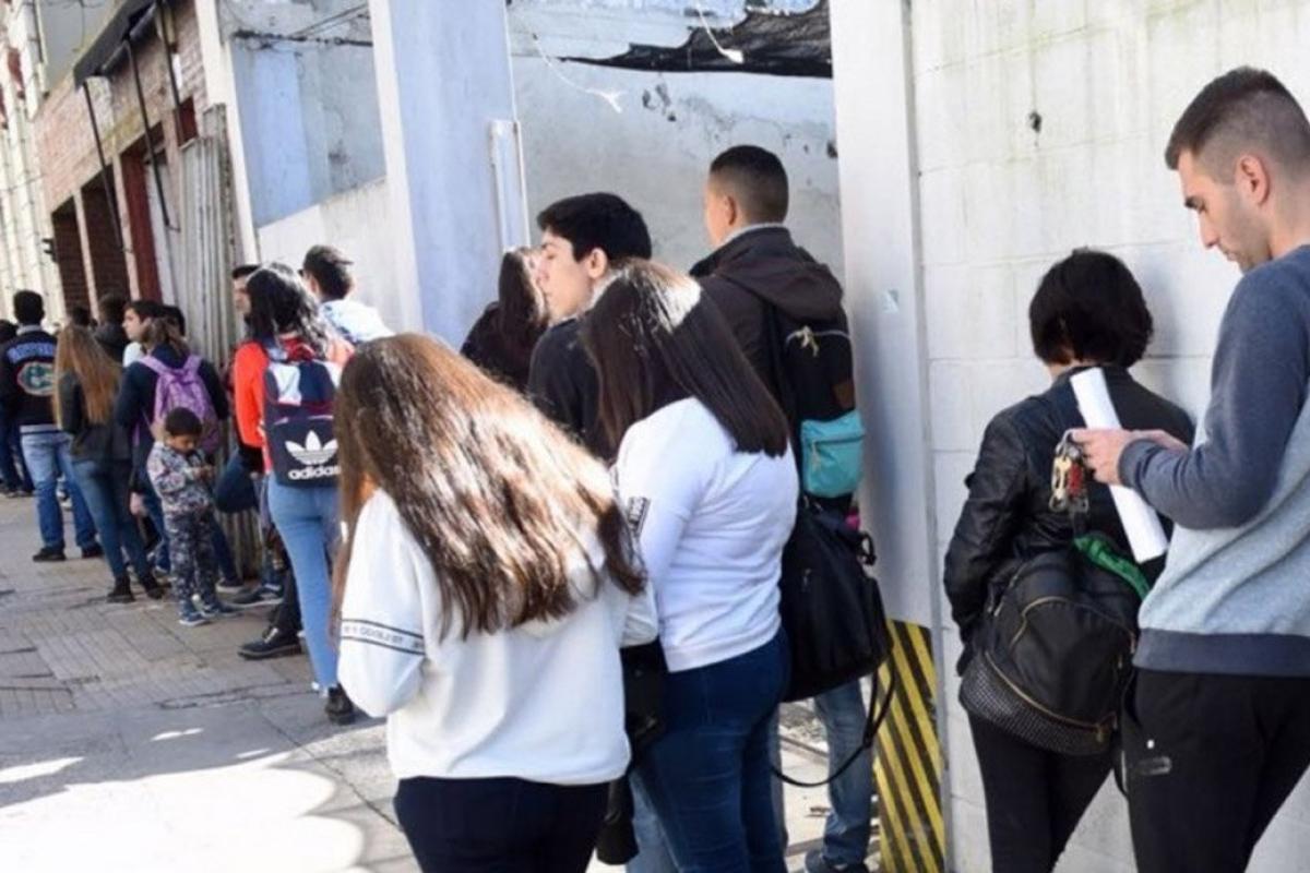 Crecimiento Alarma: Desempleo en Aumento y Seguro por Desempleo Duplica Cifras del Año Pasado