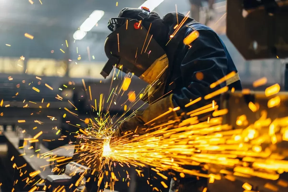 La industria metalúrgica no logra recuperarse: cayó 5,7% en el primer semestre y crece la preocupación por el empleo
