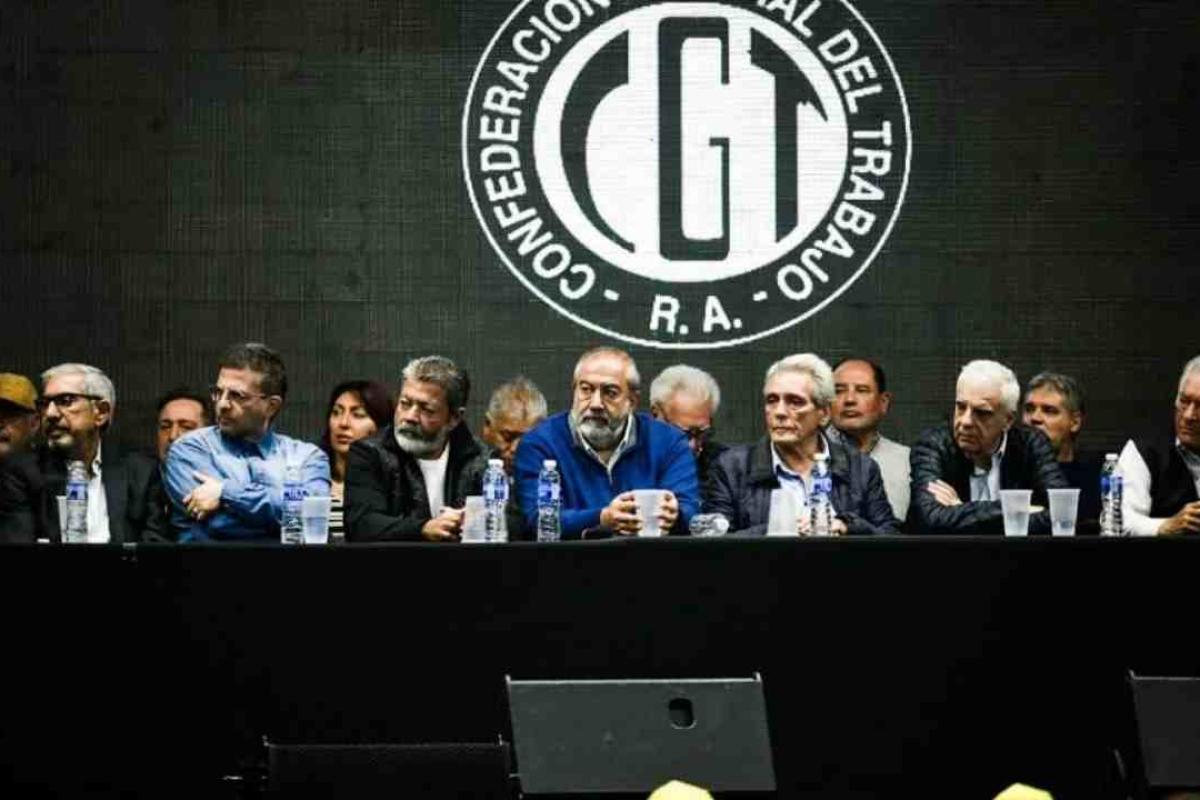 Revés judicial para el Gobierno: la Justicia laboral suspendió artículos del DNU que restringían el derecho a huelga