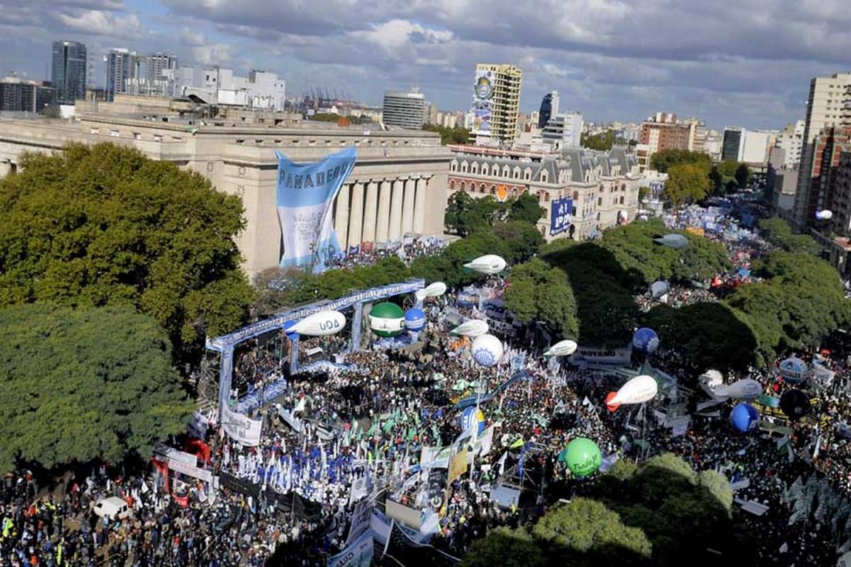 Sublevación constitucional: el 14 bis salió a defenderse