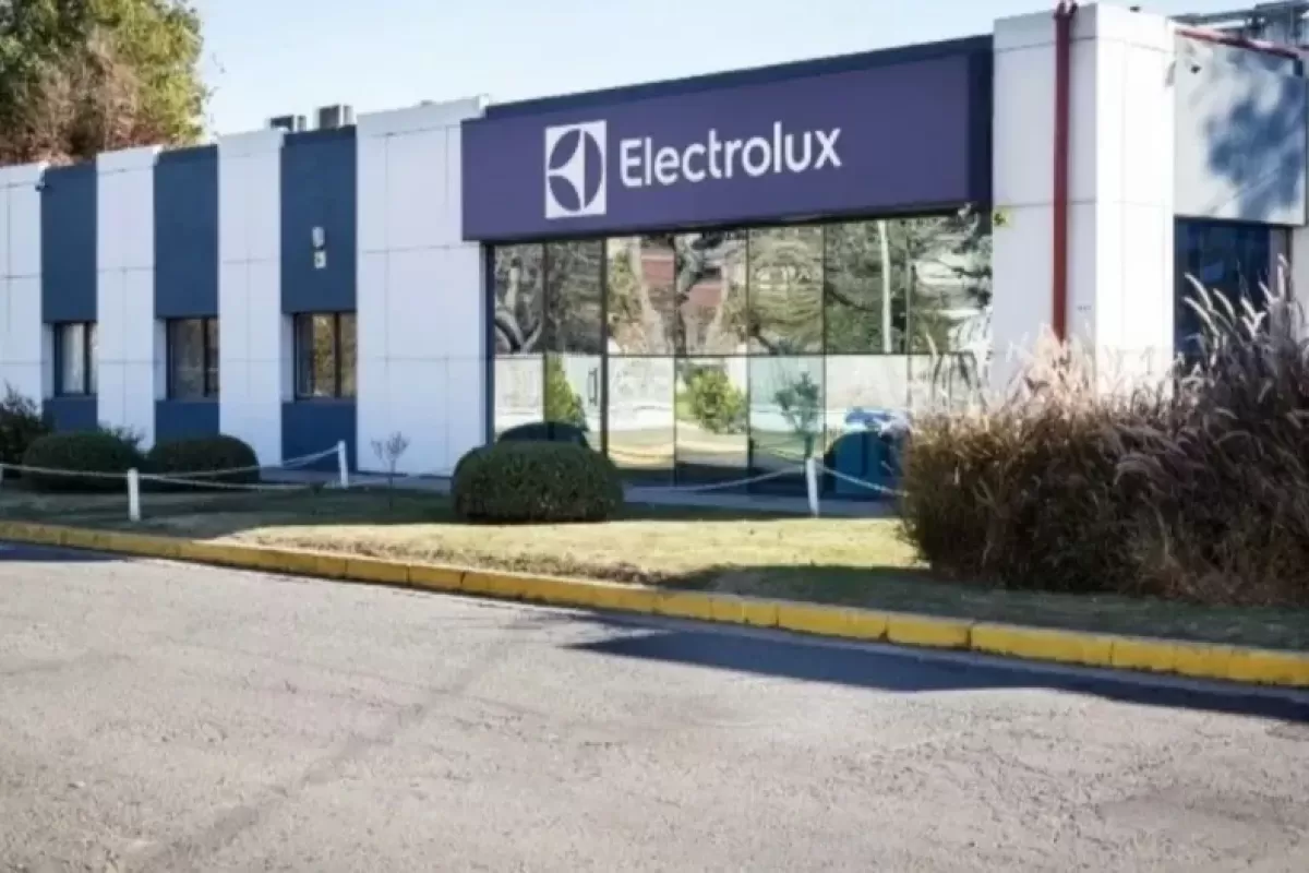 Electrolux abrió 100 retiros voluntarios y ya hay más de 130 trabajadores anotados