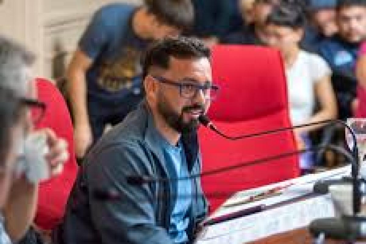 UOM alerta por cierres de fábricas, caída salarial y avance de la informalidad: “Se está precarizando la vida”