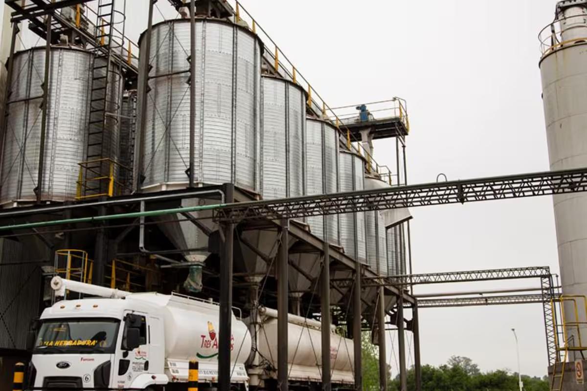 Granja Tres Arroyos atraviesa una crisis crítica: crecen los pedidos de quiebra y aumenta la incertidumbre entre casi 7.000 trabajadores