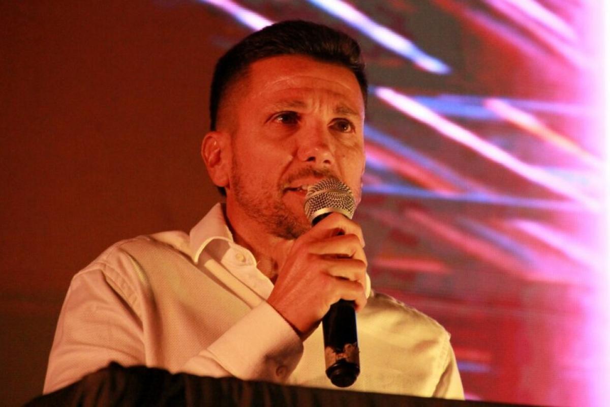 Brey rechazó la reforma laboral y defendió a Aerolíneas Argentinas como una política pública clave para el desarrollo federal