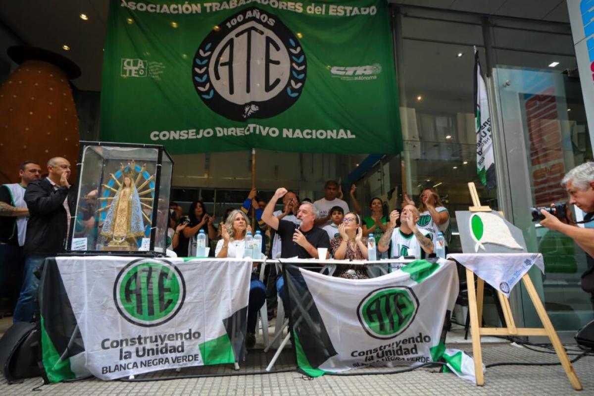 ATE se movilizó en la Superintendencia de Salud y denunció vaciamiento, despidos y presuntas irregularidades