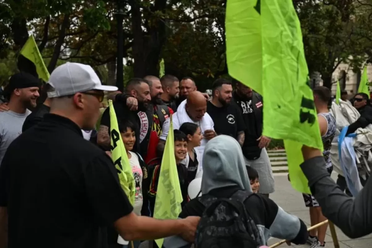 Insólito encuentro en La Plata: los Hells Angels marcharon junto a la UOCRA y encendieron las alarmas