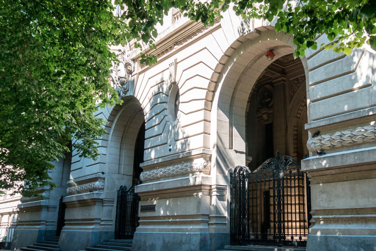 Advierten que peligra el inicio de clases en el Nacional Buenos Aires por la crisis docente y el deterioro salarial