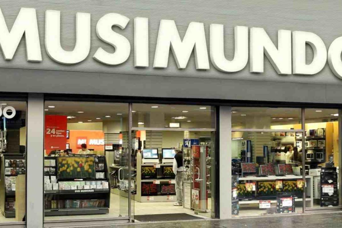 Despidos, indemnizaciones en cuotas y silencio empresario: la odisea de seis exempleados de Musimundo