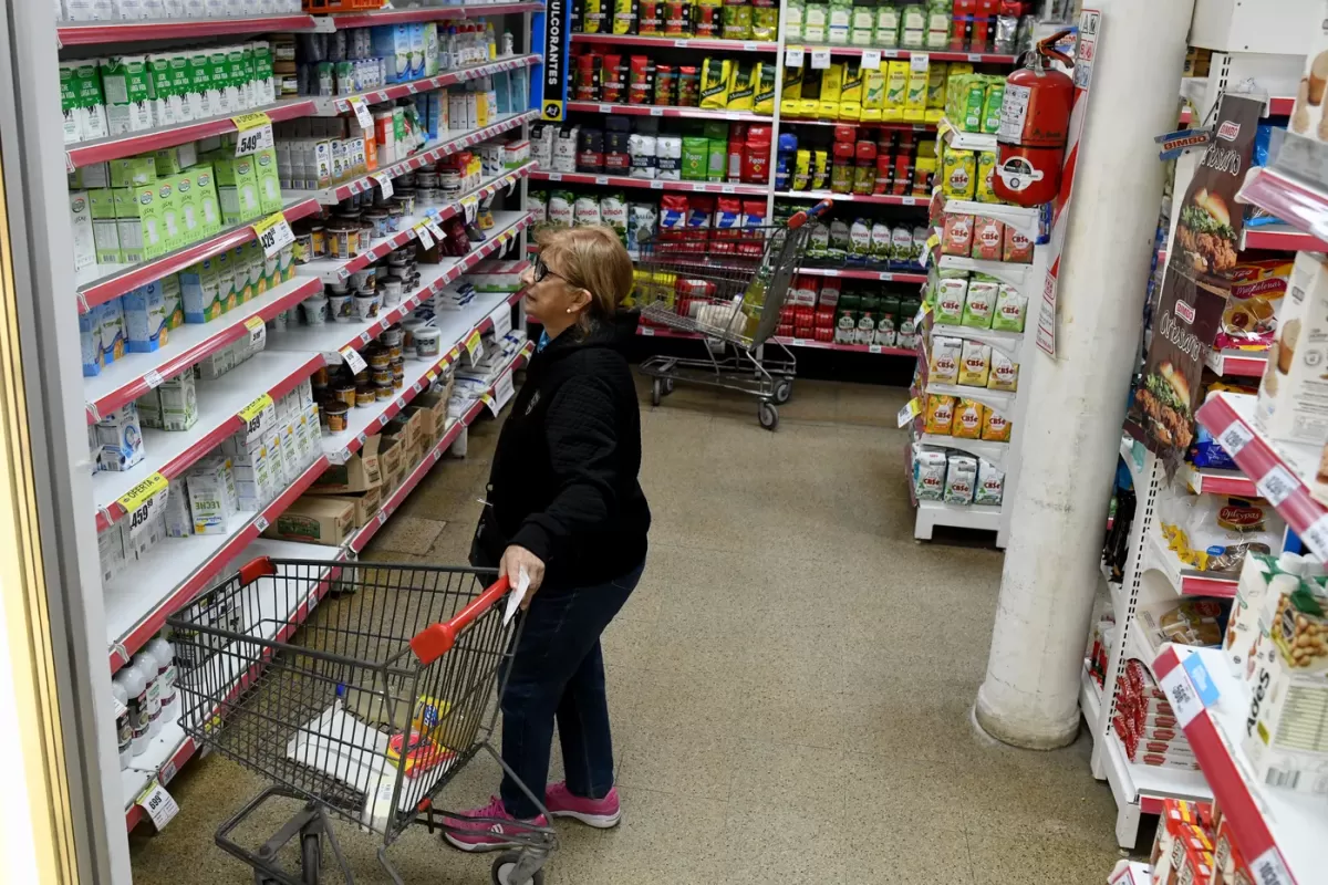 La canasta básica aumentó 1% en agosto: una familia necesitó $1.160.780 para no ser pobre