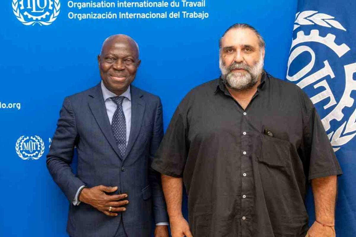 Baradel denunció ante la OIT un avance contra los derechos laborales en Argentina y pidió respaldo internacional