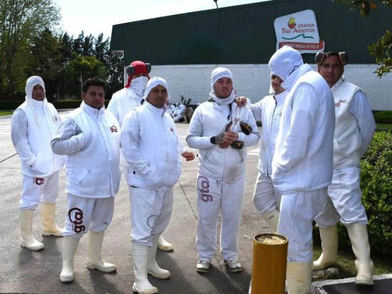 El STIA responsabiliza a Granja Tres Arroyos por la crisis de la planta y rechaza las acusaciones contra los trabajadores