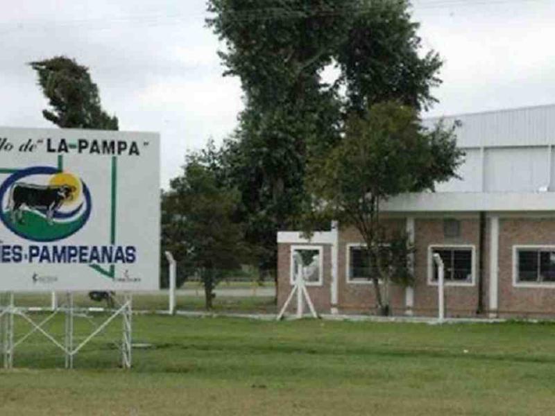 Carnes Pampeanas extendió la reducción de jornada laboral para evitar despidos ante la crisis del sector