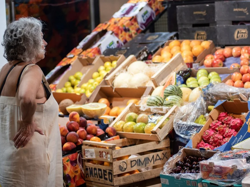 El INDEC reveló que una familia necesita cuatro salarios mínimos para no ser pobre