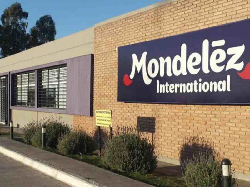 Crisis en Mondelez: freno de producción, licencias masivas y un 2026 que preocupa