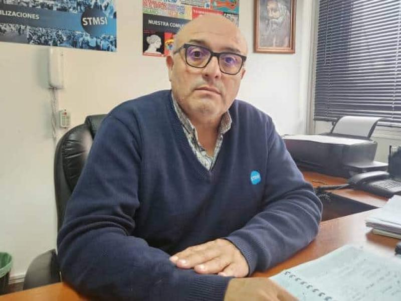 Omar Arce denunció salarios de indigencia, precarización y abandono de la gestión municipal en San Isidro