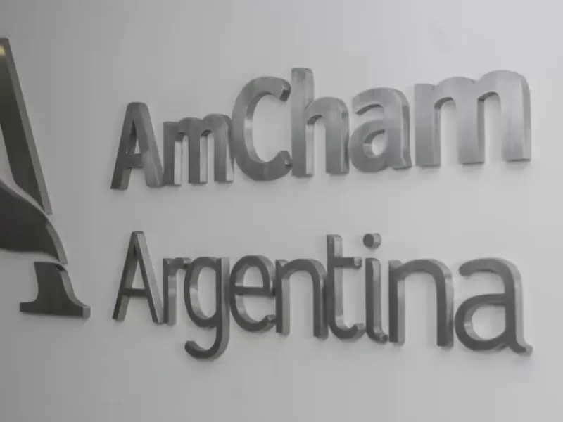 “Relaciones laborales modernas”: el pedido de AmCham a Milei tras la victoria oficialista del domingo