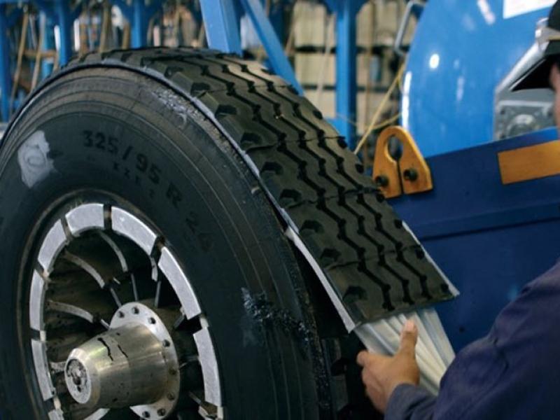 SOCAYA cerró una nueva paritaria trimestral para trabajadores de gomerías y reconstrucción de neumáticos