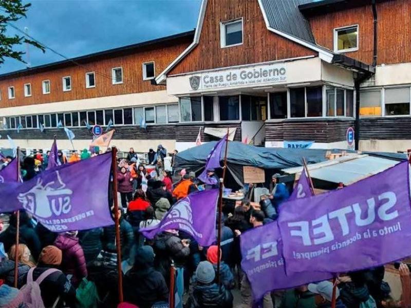 Tierra del Fuego: el paro docente entra en su tercera semana y el SUTEF rechaza una nueva oferta salarial