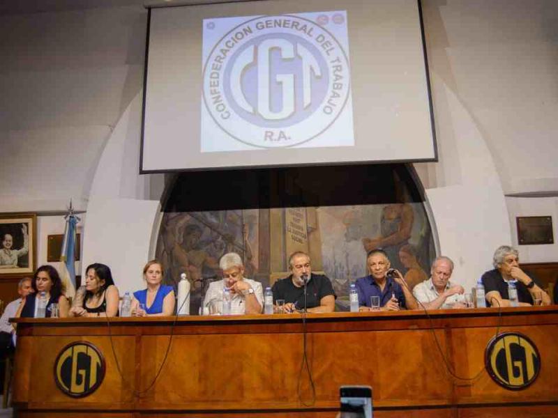 Argüello advirtió sobre el “fracaso” del plan económico y pidió revisar paritarias