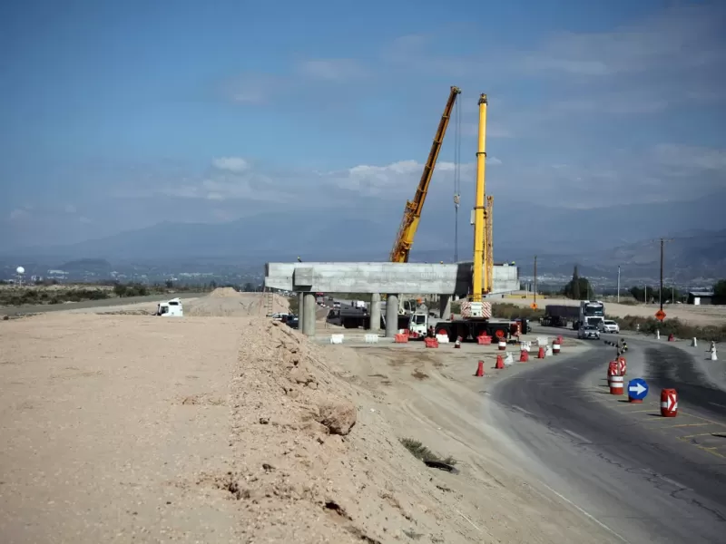 El ajuste en la obra pública golpea a la construcción: frenan trabajos en la Ruta 40 en San Juan y despiden a 95 trabajadores