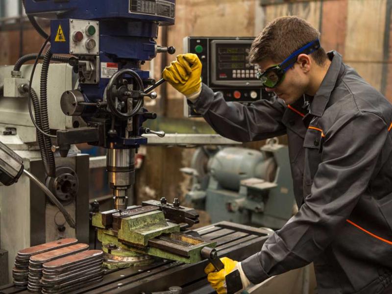 El empleo industrial profundiza su caída y toca uno de los niveles más bajos de los últimos 20 años