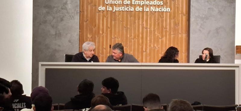 Fuerte reclamo por condiciones laborales en el 1º Plenario Interjurisdiccional de Oficiales de Justicia y Notificadores de la UEJN