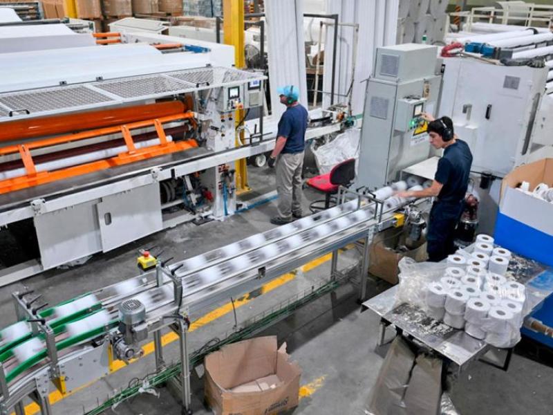 La industria volvió a caer en febrero y la UIA advierte por un escenario sin recuperación a la vista