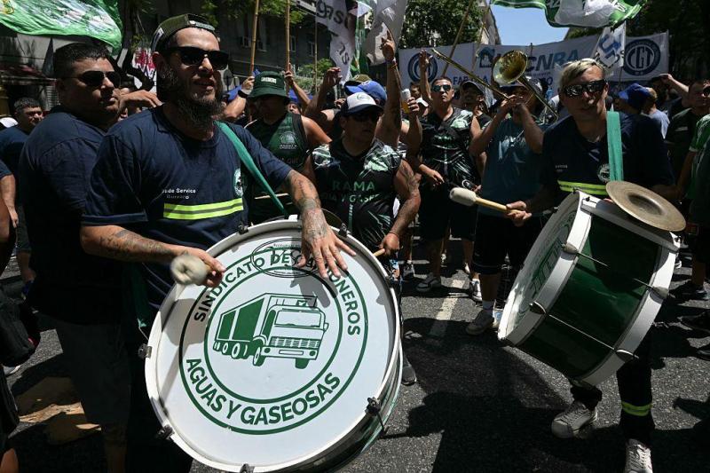 Sublevación constitucional: el 14 bis salió a defenderse