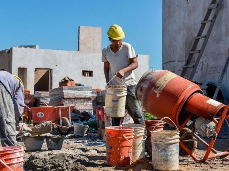 La construcción perdió otros 4 mil empleos formales en un mes y profundiza su crisis laboral