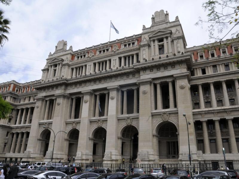 La Corte Suprema frenó una millonaria suba de una indemnización laboral que el trabajador nunca había reclamado