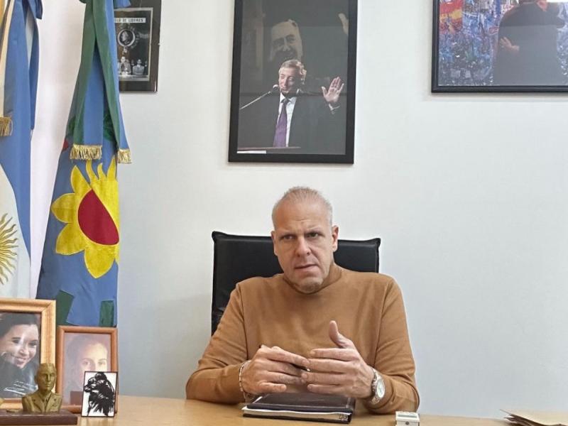Puella: ''Tras una sentencia armada, un balcón los enfermó y la plaza los mato''