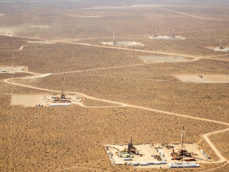 Las pymes de Vaca Muerta alertan por el impacto del RIGI: advierten suspensiones y despidos en el sector