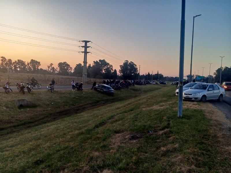 Un espectáculo sobre ruedas: la colorida reunión de motos en La Plata