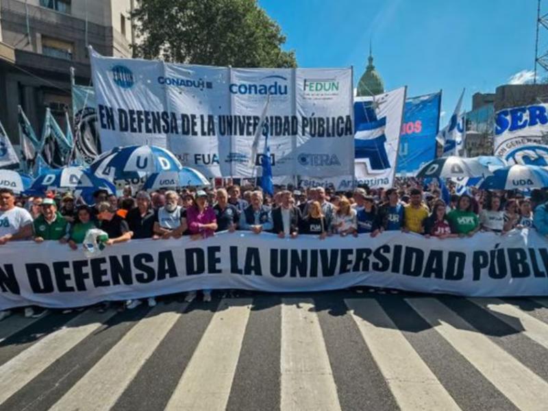 Gremios universitarios anuncian una semana de protestas y advierten que peligra el inicio de clases