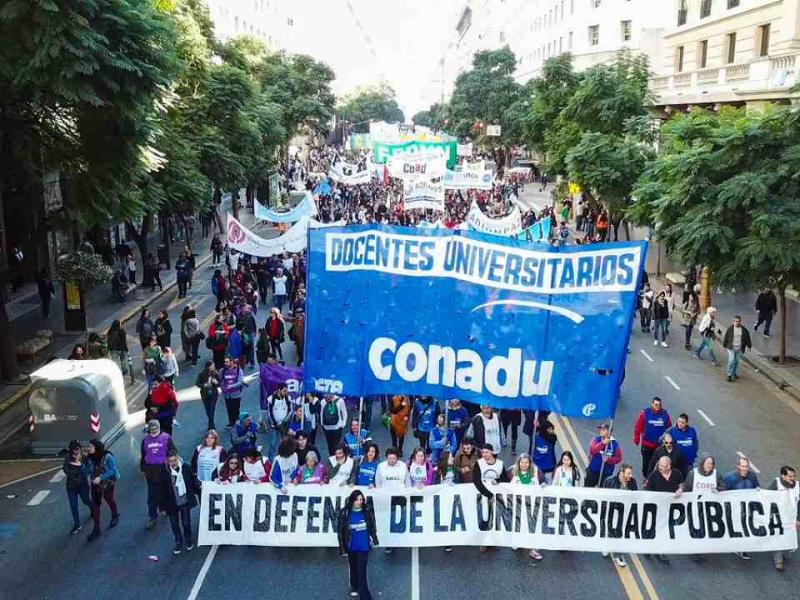Docentes universitarios lanzan paros de 48 horas y preparan una nueva Marcha Federal